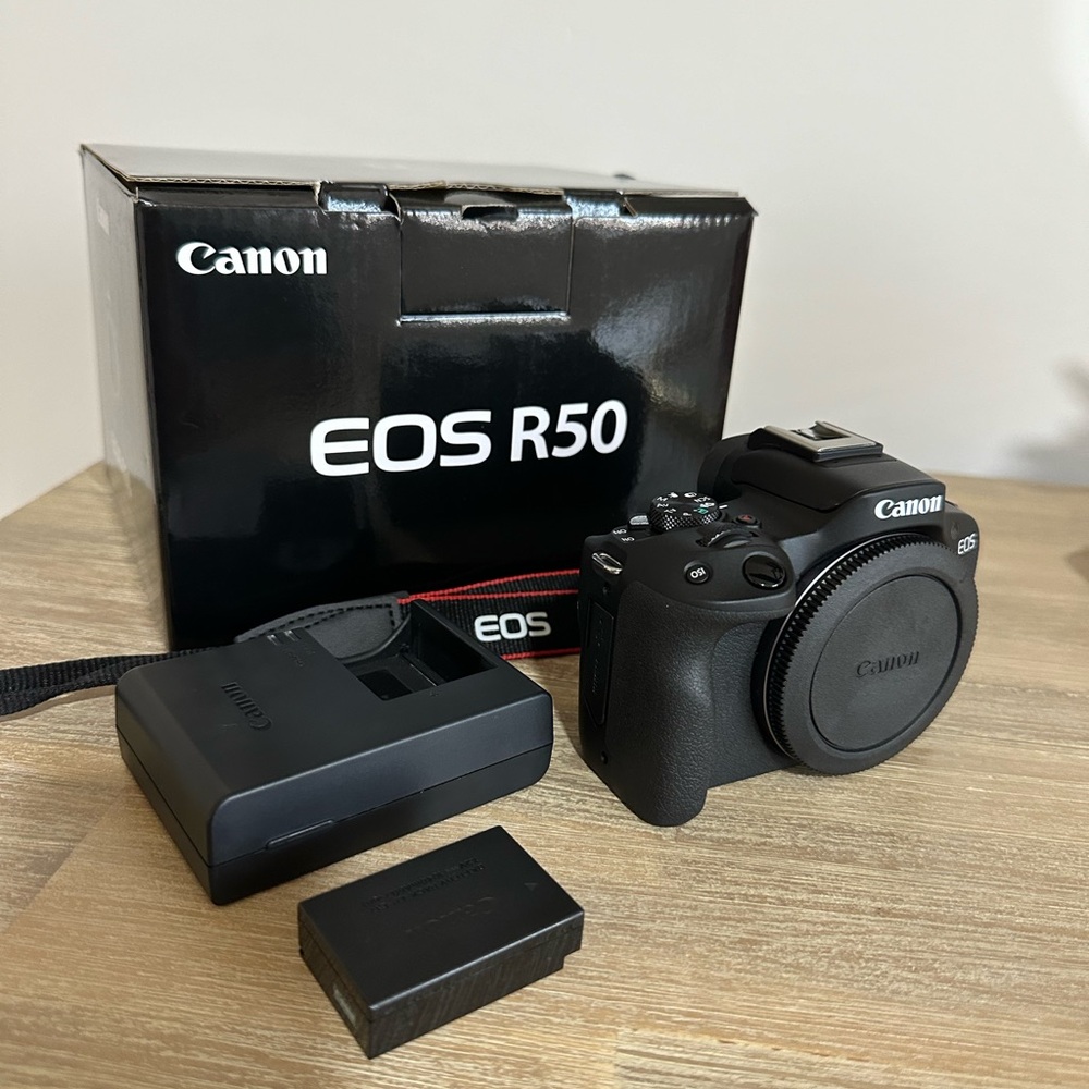 Canon R50 (body only)